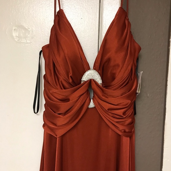 Betsy & Adams - Picture 2 of 6